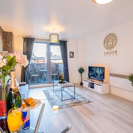 Caliber Stays Birmingham Bliss - Medusa Suite Apartments - Central 2-Bed Retreat - City Attractions, Sleeps 4, Free Netflix, Nearby Parking & Close Proximity - Bullring, Grand Central, The Cube - 5 Minutes Walk エクステリア 写真